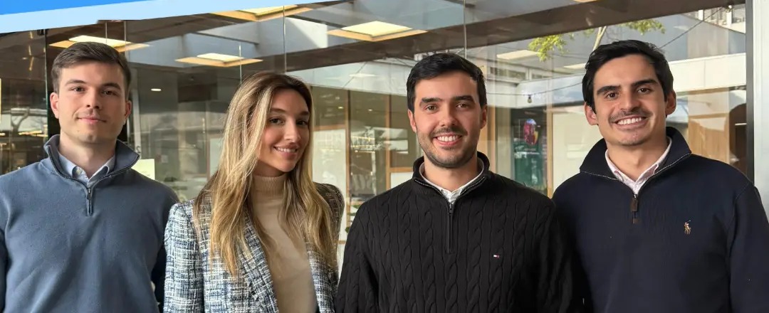 Consultores do Clube do Valor no escritório